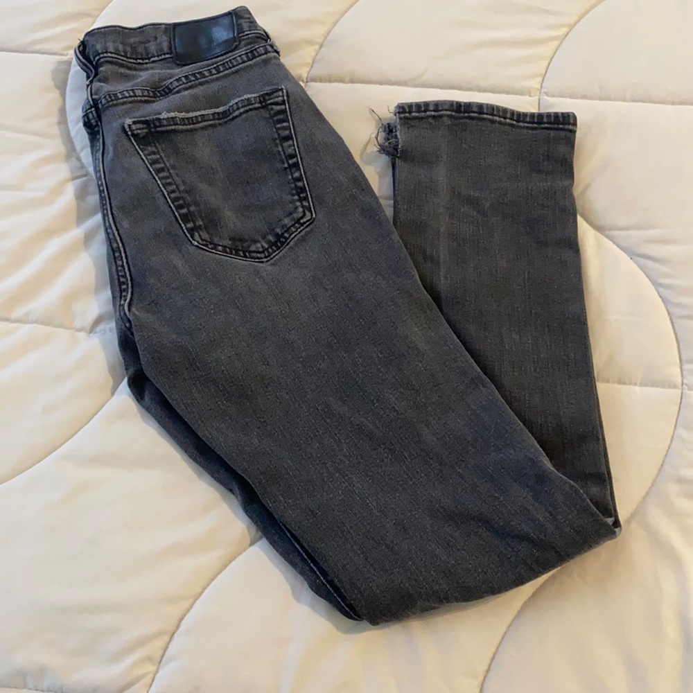 Men’s Abercrombie and Fitch black distressed jeans (langdon slim)